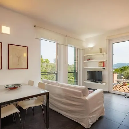 Casa Con Vista E Piscina La Spezia