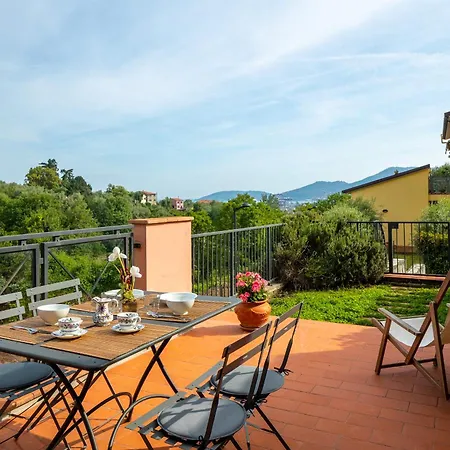 Casa Con Vista E Piscina La Spezia